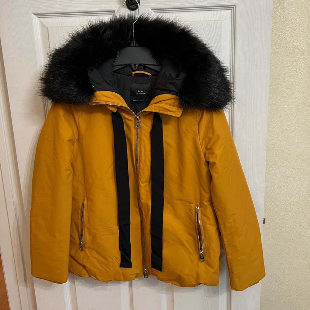 Zara jacket sz M.